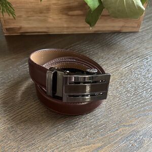 MIO MARINO™️ Colossal Panel Ratchet Brown Leather Belt